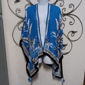 VINCE CAMUTO blue and black floral NWT kimono topper, OS